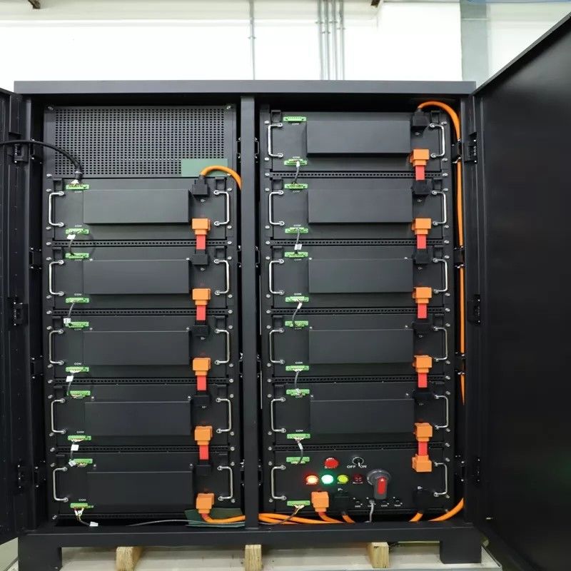 Disesuaikan Deep Cycle Tegangan Tinggi 20kwh 30kwh Lithium Ion Lifepo4 Kabinet Baterai Tata Surya